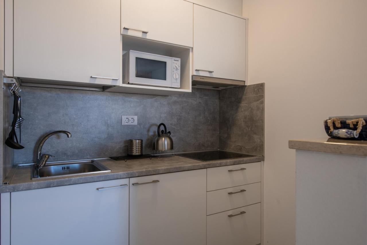 Island Sea View Free Parking Apartment Rovinj Bagian luar foto