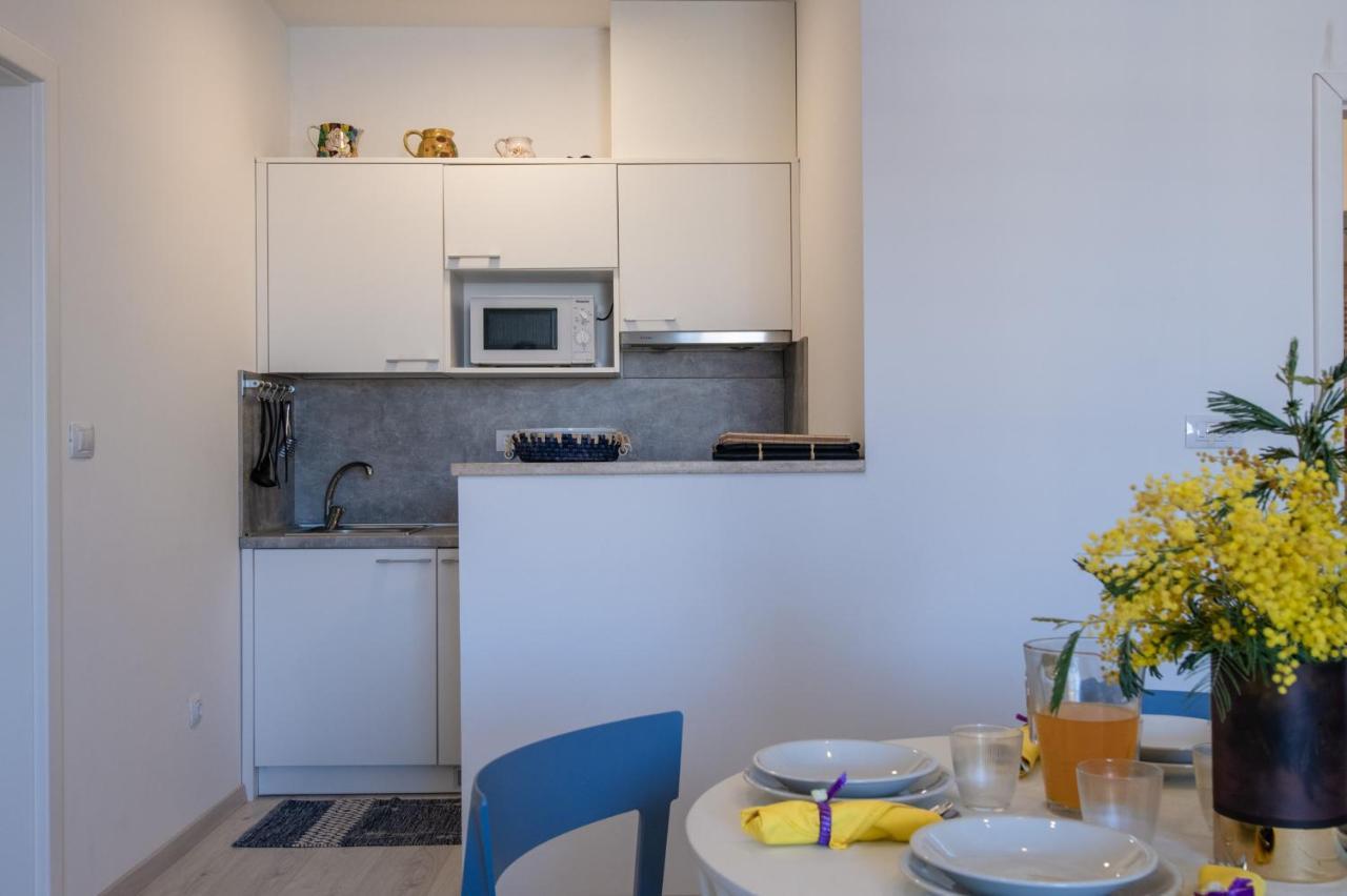 Island Sea View Free Parking Apartment Rovinj Bagian luar foto