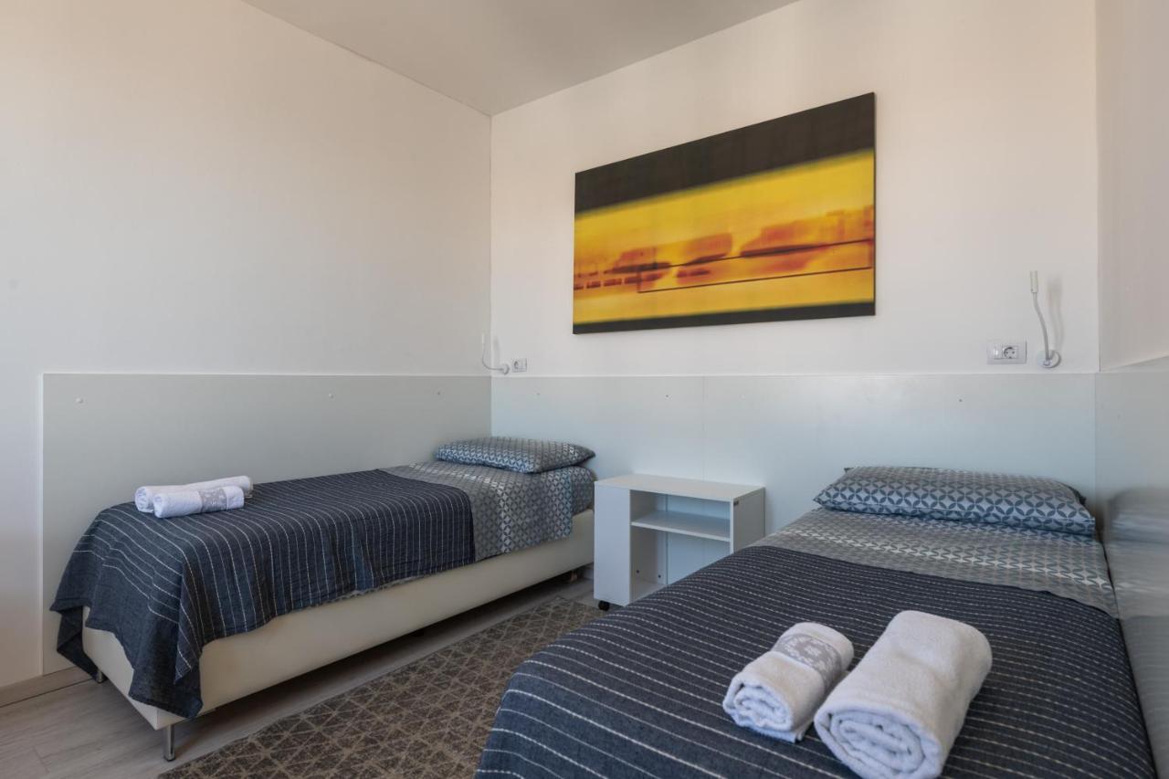 Island Sea View Free Parking Apartment Rovinj Bagian luar foto