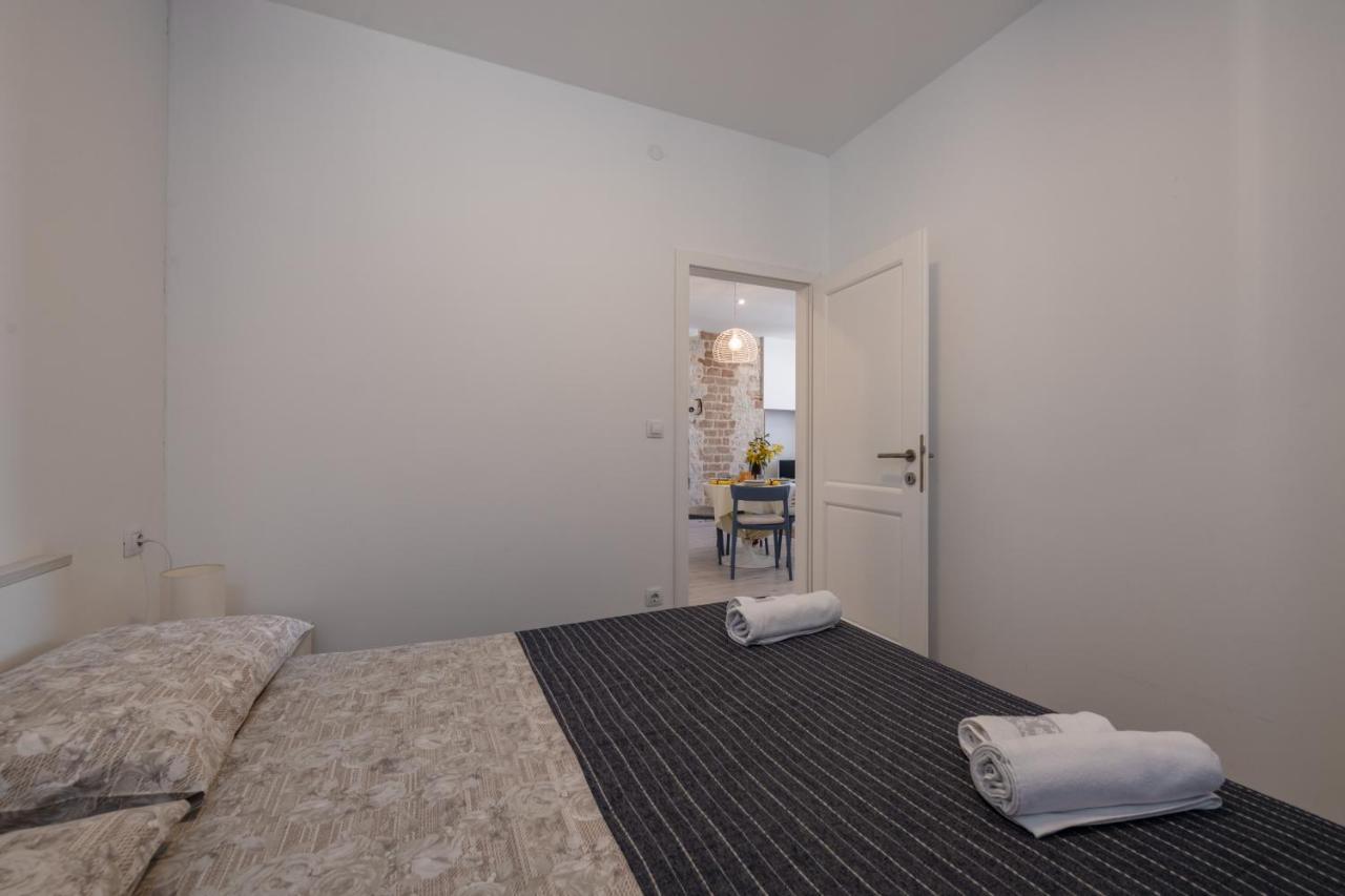Island Sea View Free Parking Apartment Rovinj Bagian luar foto